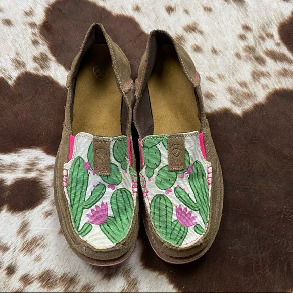 Cactus print ariat cruisers/loafers shoes - Picture 2 of 4